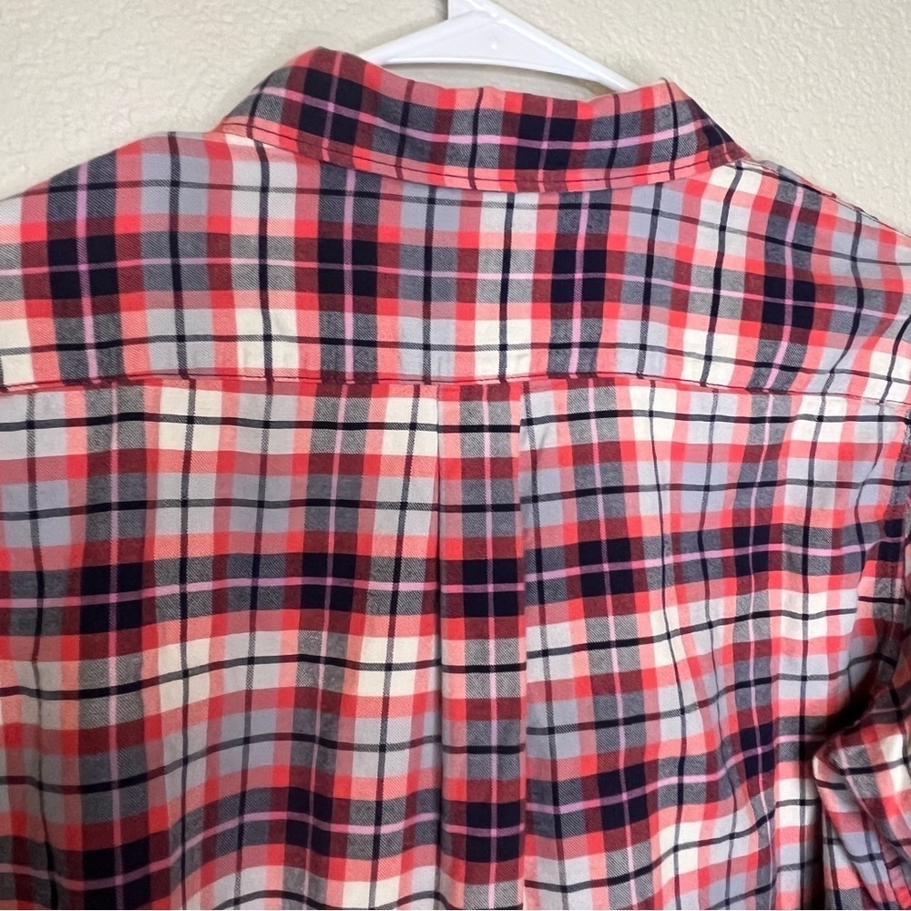 GAP Boyfriend Pink, White and Navy Plaid Button Down Shirt Size Medium - Picture 8 of 12